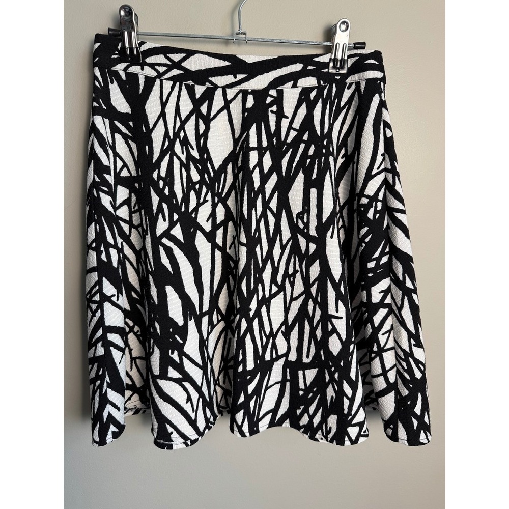 Forever 21 Abstract Print Skater Skirt Women Small Black Gray Mod Edgy Goth Y2K